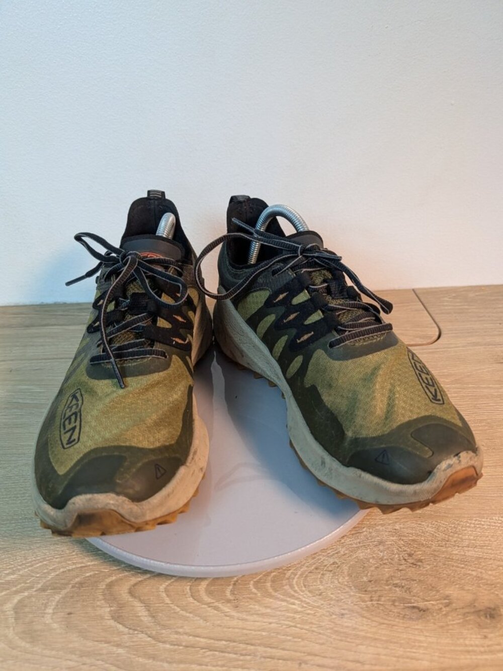 KEEN 1028183 Zionic Speed Hiking Shoes Dark Olive/Scarlet Ibis Mens Size 9.5